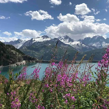 Magnifique En-dessus De Martigny-Combe